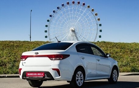KIA Rio IV, 2018 год, 850 000 рублей, 2 фотография