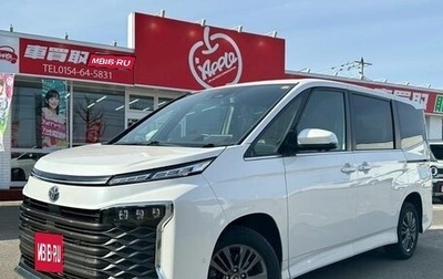 Toyota Voxy, 2023 год, 4 200 000 рублей, 1 фотография