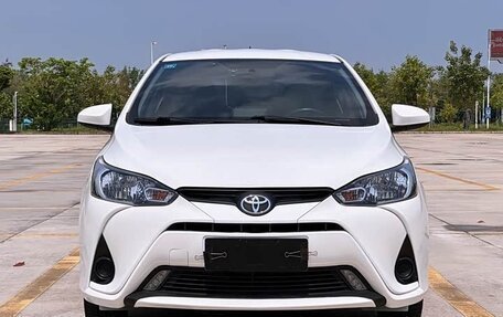 Toyota Yaris, 2022 год, 1 169 000 рублей, 2 фотография