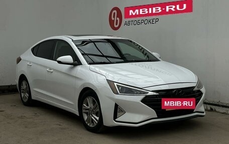 Hyundai Elantra VI рестайлинг, 2018 год, 1 314 900 рублей, 7 фотография