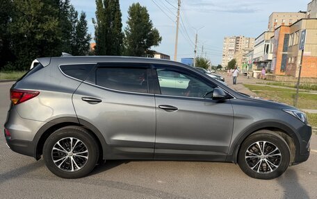 Hyundai Santa Fe III рестайлинг, 2017 год, 2 180 000 рублей, 3 фотография