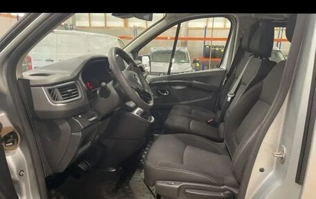 Renault Trafic, 2023 год, 4 342 000 рублей, 5 фотография