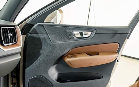 Volvo XC60 II, 2025 год, 5 120 000 рублей, 23 фотография