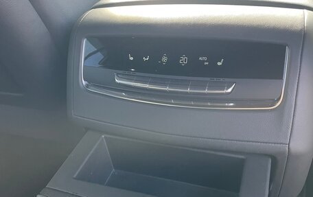 Cadillac Escalade V, 2021 год, 9 000 000 рублей, 12 фотография