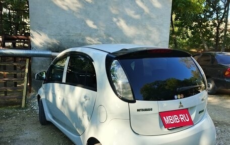 Mitsubishi i-MiEV, 2011 год, 850 000 рублей, 3 фотография