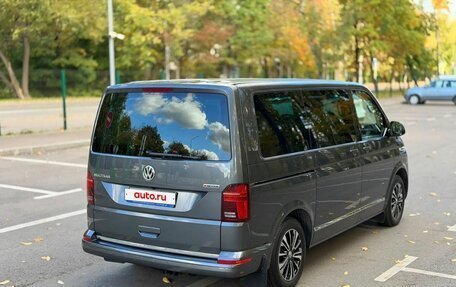 Volkswagen Multivan T6 рестайлинг, 2022 год, 8 900 000 рублей, 5 фотография