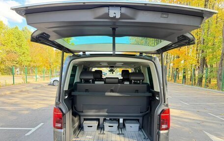 Volkswagen Multivan T6 рестайлинг, 2022 год, 8 900 000 рублей, 10 фотография