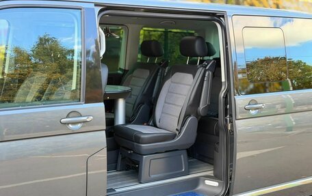 Volkswagen Multivan T6 рестайлинг, 2022 год, 8 900 000 рублей, 9 фотография