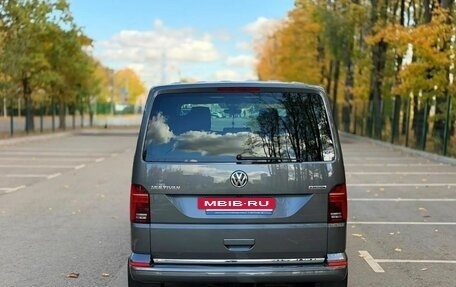 Volkswagen Multivan T6 рестайлинг, 2022 год, 8 900 000 рублей, 7 фотография