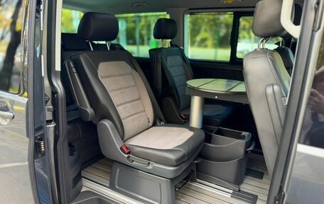 Volkswagen Multivan T6 рестайлинг, 2022 год, 8 900 000 рублей, 13 фотография