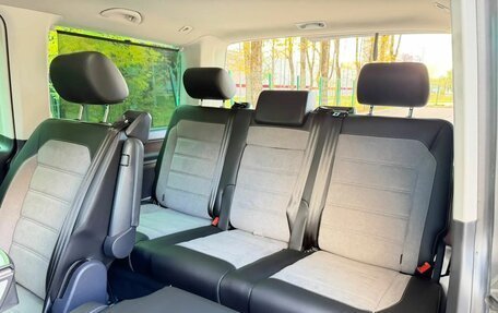 Volkswagen Multivan T6 рестайлинг, 2022 год, 8 900 000 рублей, 15 фотография