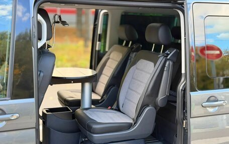 Volkswagen Multivan T6 рестайлинг, 2022 год, 8 900 000 рублей, 12 фотография
