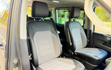 Volkswagen Multivan T6 рестайлинг, 2022 год, 8 900 000 рублей, 18 фотография