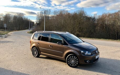 Volkswagen Touran III, 2012 год, 1 250 000 рублей, 3 фотография