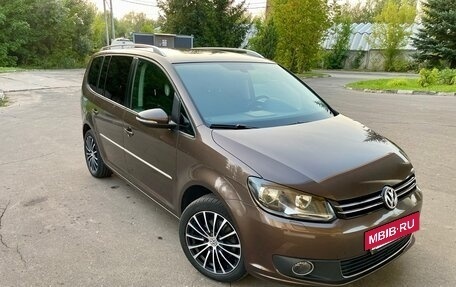 Volkswagen Touran III, 2012 год, 1 250 000 рублей, 4 фотография