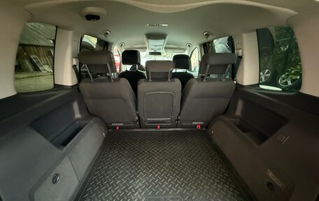 Volkswagen Touran III, 2012 год, 1 250 000 рублей, 12 фотография