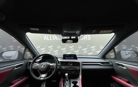 Lexus RX IV рестайлинг, 2017 год, 4 500 000 рублей, 10 фотография