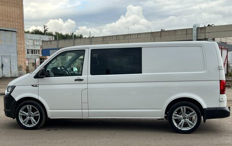 Volkswagen Transporter T6 рестайлинг, 2019 год, 2 700 000 рублей, 6 фотография