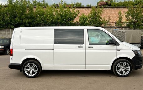 Volkswagen Transporter T6 рестайлинг, 2019 год, 2 700 000 рублей, 12 фотография