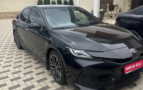 Toyota Camry, 2025 год, 4 450 000 рублей, 2 фотография