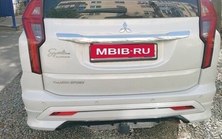 Mitsubishi Pajero Sport III рестайлинг, 2020 год, 3 900 000 рублей, 11 фотография
