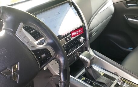 Mitsubishi Pajero Sport III рестайлинг, 2020 год, 3 900 000 рублей, 9 фотография