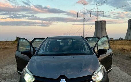 Renault Kaptur I рестайлинг, 2017 год, 1 050 000 рублей, 4 фотография