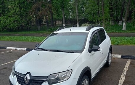 Renault Sandero II рестайлинг, 2019 год, 750 000 рублей, 3 фотография
