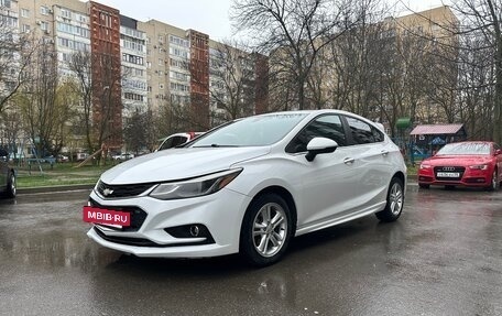 Chevrolet Cruze II, 2017 год, 950 000 рублей, 2 фотография