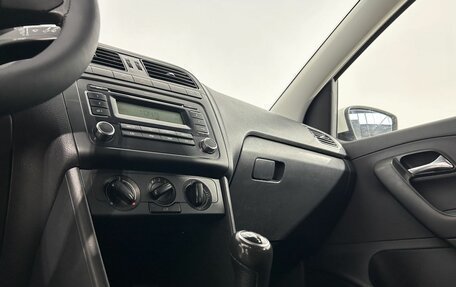 Volkswagen Polo VI (EU Market), 2011 год, 690 000 рублей, 19 фотография
