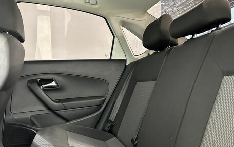 Volkswagen Polo VI (EU Market), 2011 год, 690 000 рублей, 21 фотография