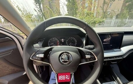 Skoda Octavia IV, 2023 год, 2 000 000 рублей, 11 фотография