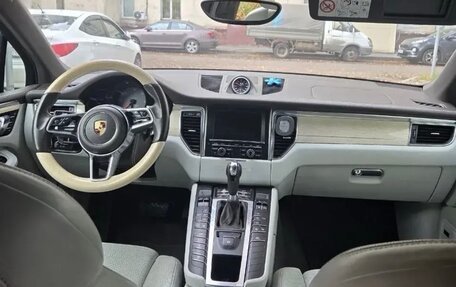Porsche Macan I рестайлинг, 2015 год, 3 800 000 рублей, 4 фотография