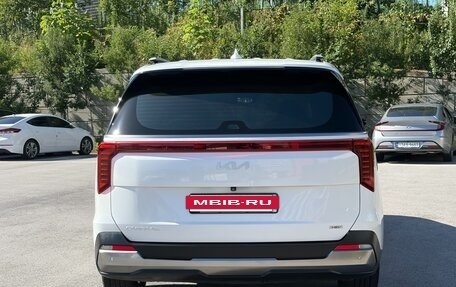 KIA Carnival, 2024 год, 4 826 631 рублей, 3 фотография