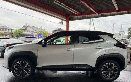 Toyota Yaris Cross, 2023 год, 1 650 000 рублей, 8 фотография
