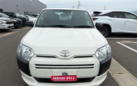 Toyota Probox I, 2022 год, 840 000 рублей, 3 фотография