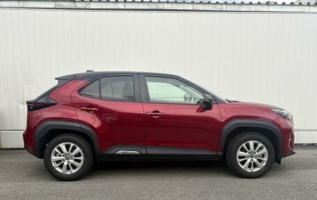 Toyota Yaris Cross, 2023 год, 1 650 000 рублей, 8 фотография