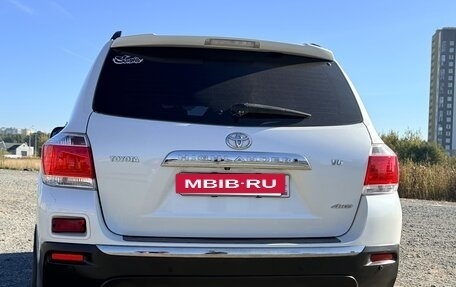 Toyota Highlander III, 2011 год, 2 700 000 рублей, 18 фотография
