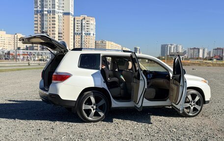 Toyota Highlander III, 2011 год, 2 700 000 рублей, 29 фотография