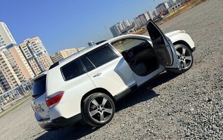 Toyota Highlander III, 2011 год, 2 700 000 рублей, 31 фотография