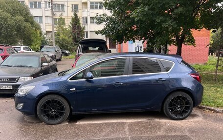 Opel Astra J, 2012 год, 719 000 рублей, 3 фотография