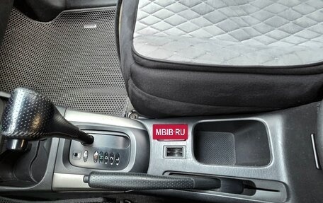 Toyota RAV4, 2003 год, 1 050 000 рублей, 26 фотография