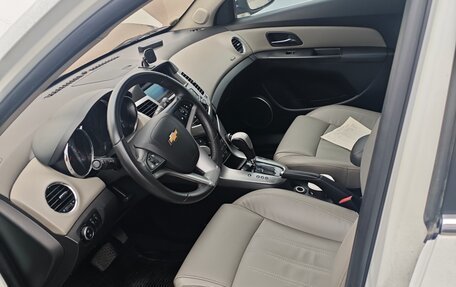 Chevrolet Cruze II, 2012 год, 550 000 рублей, 6 фотография