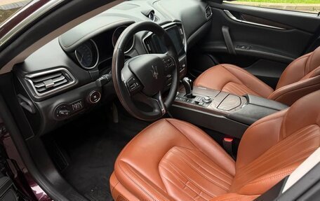 Maserati Ghibli, 2016 год, 3 500 000 рублей, 17 фотография