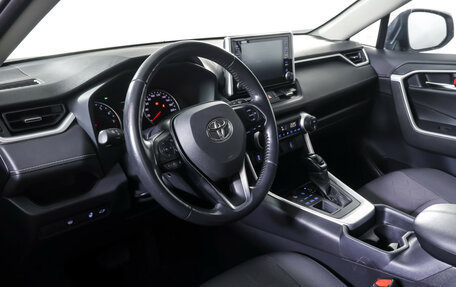 Toyota RAV4, 2020 год, 3 190 000 рублей, 14 фотография