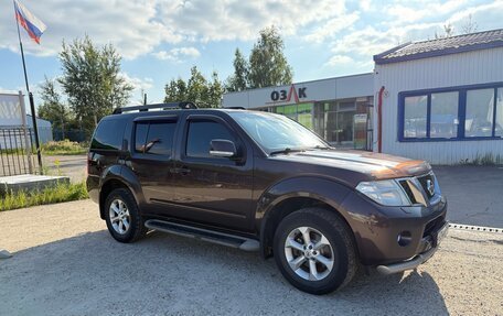 Nissan Pathfinder, 2011 год, 1 000 000 рублей, 3 фотография
