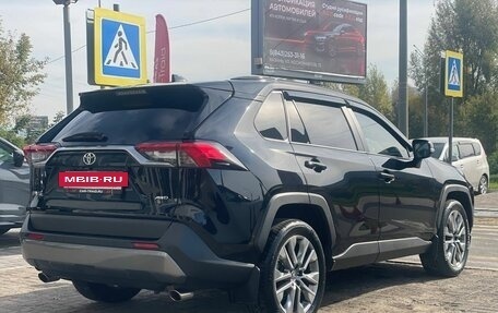 Toyota RAV4, 2021 год, 3 100 000 рублей, 5 фотография