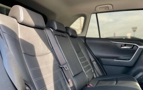 Toyota RAV4, 2021 год, 3 100 000 рублей, 23 фотография