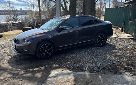 Volkswagen Jetta VI, 2018 год, 1 600 000 рублей, 2 фотография