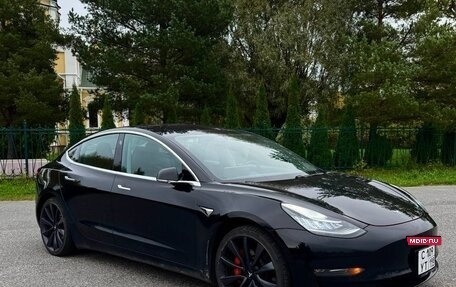 Tesla Model 3 I, 2018 год, 2 800 000 рублей, 3 фотография